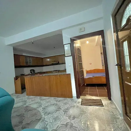 Holiday House *